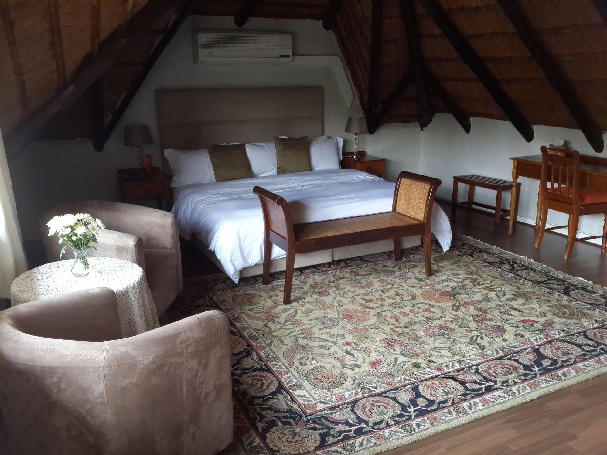 Thatchfoord Lodge Joanesburgo Exterior foto