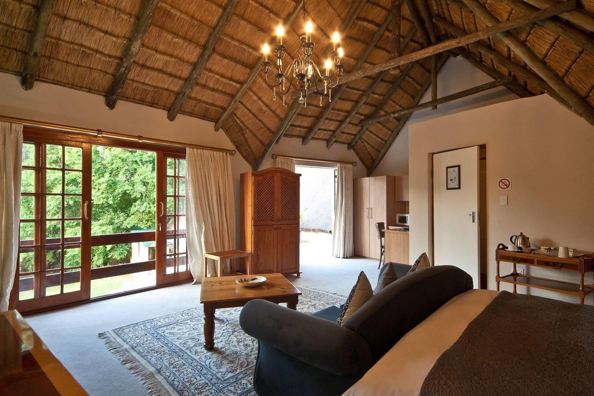 Thatchfoord Lodge Joanesburgo Exterior foto
